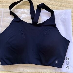 On Running Endurance Bra – Black – Size S - Worn once)